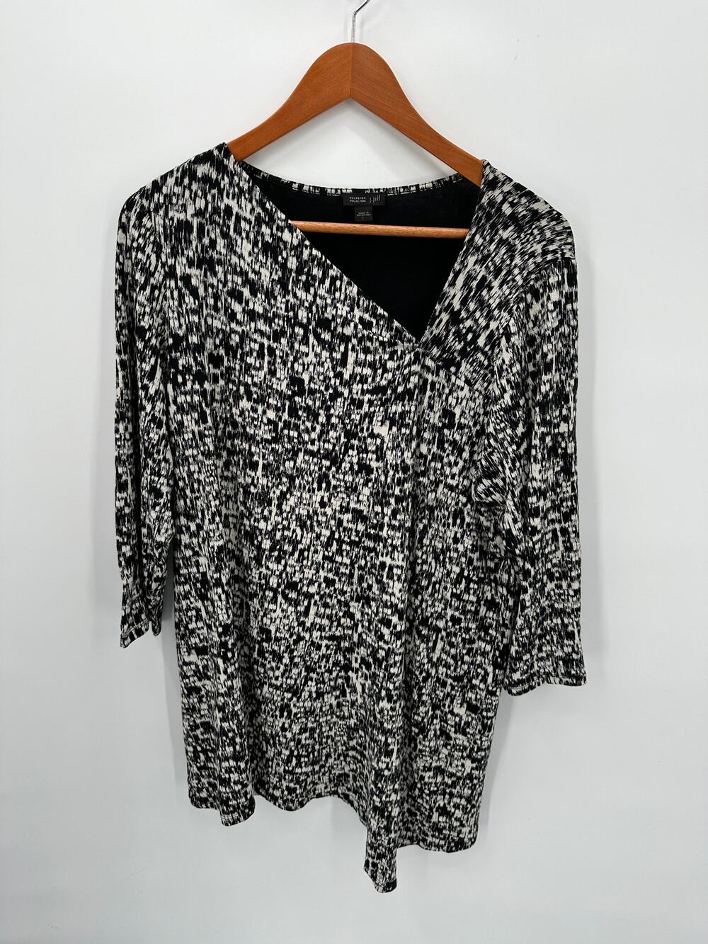 J.JILL Wearever Asymetrical Neckline Black & White Long Top Tunic // L
